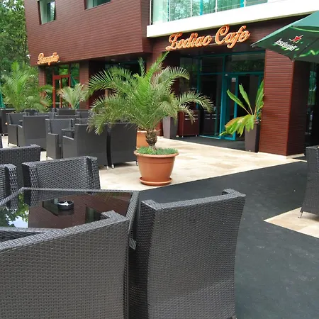 Отель Zodiac Констанца