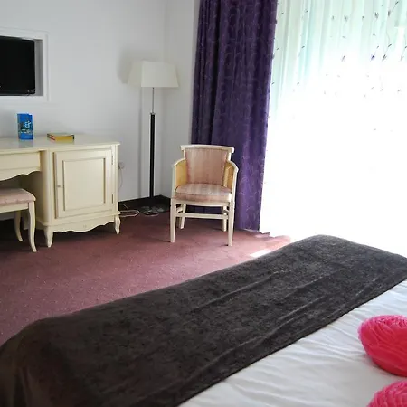 Zodiac Отель 4*